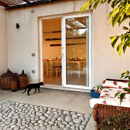 Casa Cunaci Bed & Breakfast 4*